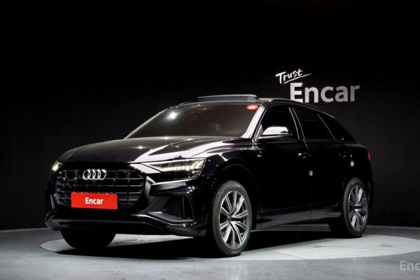 2021 Audi Q8 с пробегом 111 772 км