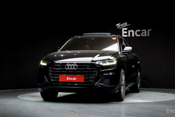 2021 Audi Q8 с пробегом 111 772 км