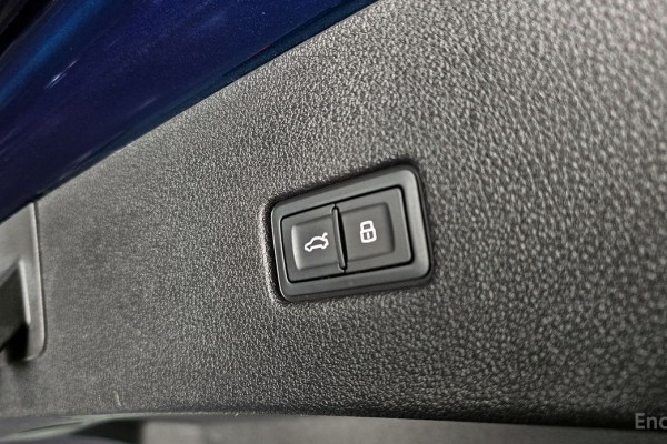 2021 Audi Q8 с пробегом 92 542 км