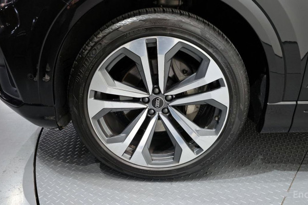 2022 Audi Q8 с пробегом 35 322 км