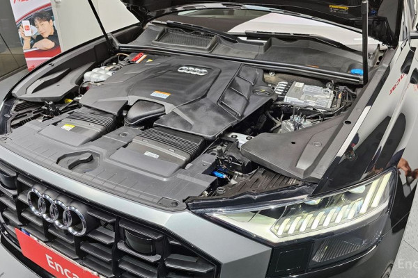 2022 Audi Q8 с пробегом 35 322 км