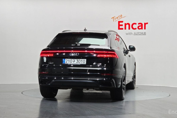 2022 Audi Q8 с пробегом 87 326 км