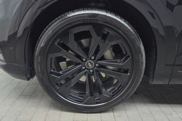 2022 Audi Q8 с пробегом 87 326 км