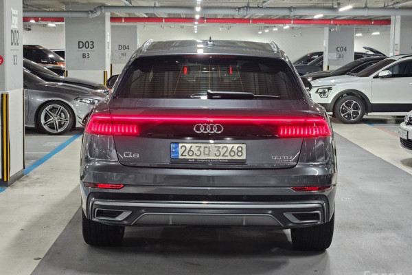 2021 Audi Q8 с пробегом 70 445 км