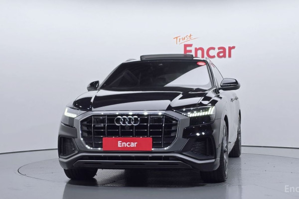 2020 Audi Q8 с пробегом 125 958 км