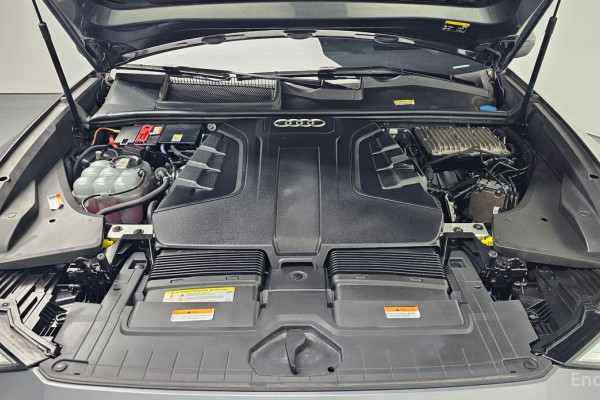 2021 Audi Q8 с пробегом 132 382 км