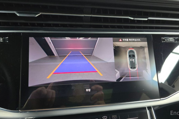 2022 Audi Q8 с пробегом 87 326 км