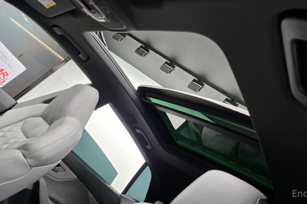 2022 Audi Q8 с пробегом 35 322 км