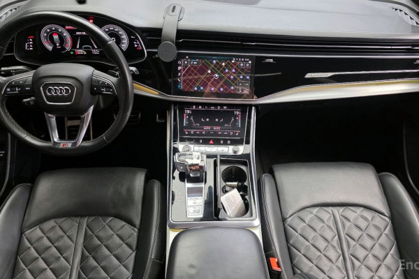 2021 Audi Q8 с пробегом 112 998 км