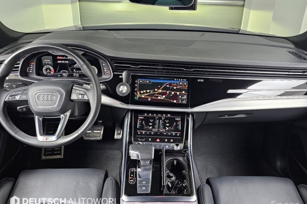 2021 Audi Q8 с пробегом 49 010 км