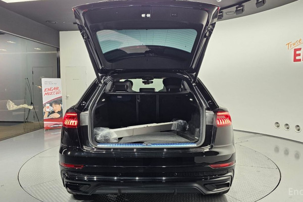 2022 Audi Q8 с пробегом 35 322 км