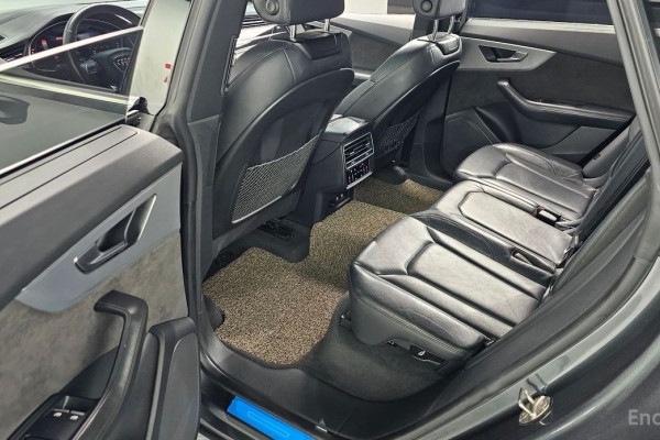 2021 Audi Q8 с пробегом 132 382 км