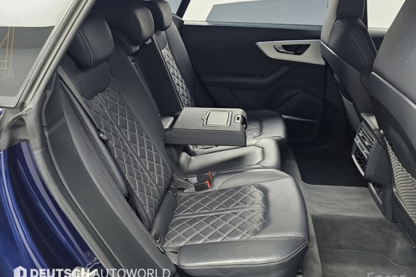 2021 Audi Q8 с пробегом 49 010 км