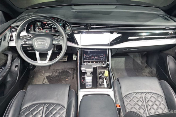 2021 Audi Q8 с пробегом 42 685 км