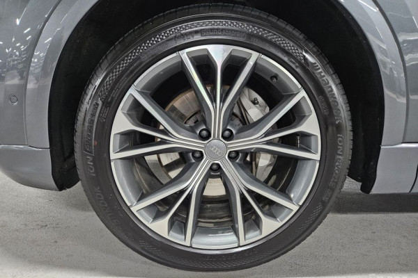 2021 Audi Q8 с пробегом 70 445 км