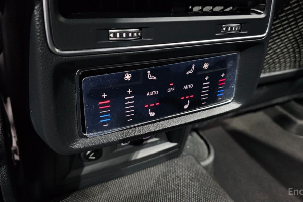 2021 Audi Q8 с пробегом 42 685 км