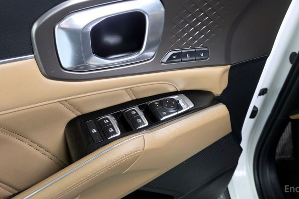 2024 Kia Sorento с пробегом 22 568 км