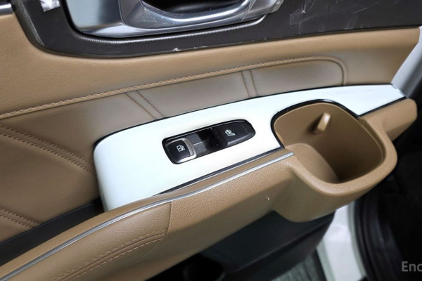 2024 Kia Sorento с пробегом 22 568 км