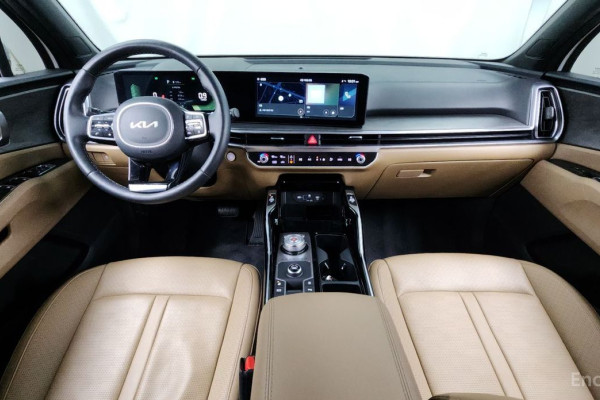 2024 Kia Sorento с пробегом 32 963 км