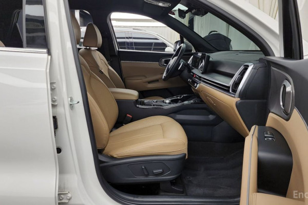 2024 Kia Sorento с пробегом 32 963 км