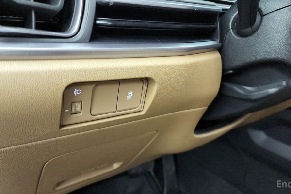 2024 Kia Sorento с пробегом 32 963 км