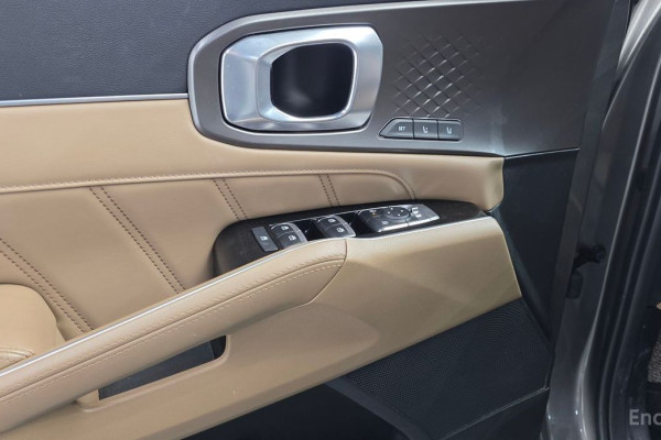 2024 Kia Sorento с пробегом 21 061 км