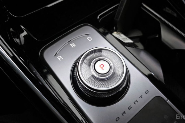 2023 Kia Sorento с пробегом 11 704 км