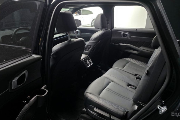 2023 Kia Sorento с пробегом 11 704 км