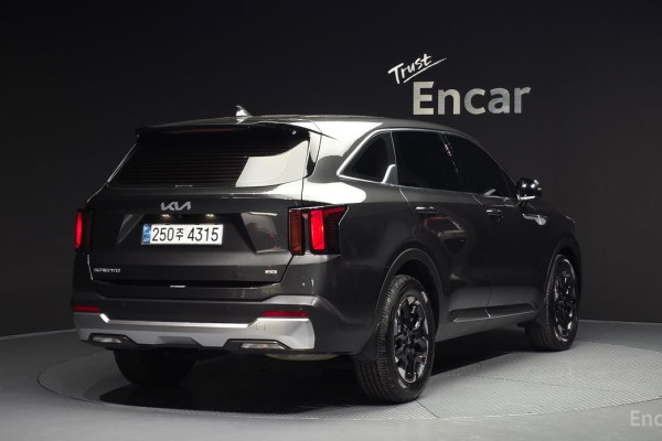 2023 Kia Sorento с пробегом 38 373 км