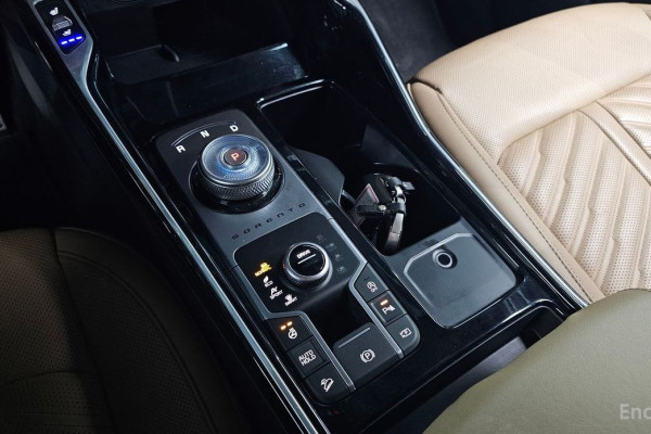 2023 Kia Sorento с пробегом 26 348 км