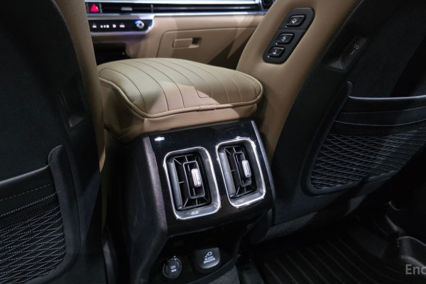 2024 Kia Sorento с пробегом 23 830 км