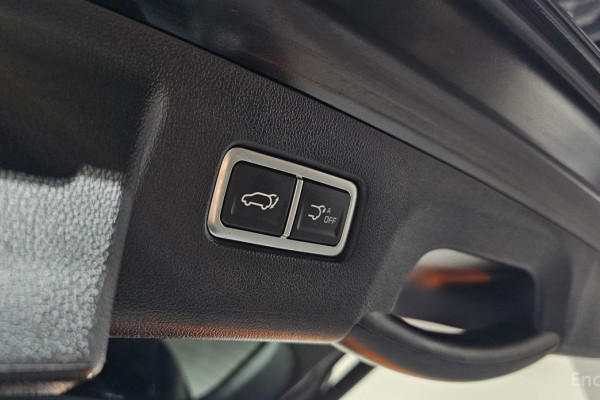 2024 Kia Sorento с пробегом 23 830 км