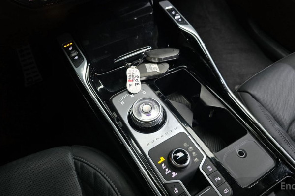 2024 Kia Sorento с пробегом 30 664 км