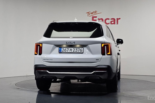 2023 Kia Sorento с пробегом 11 543 км