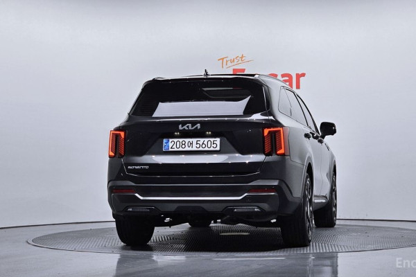2024 Kia Sorento с пробегом 14 819 км