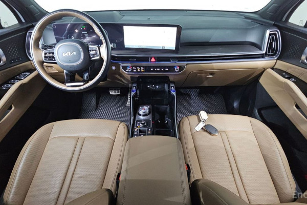 2023 Kia Sorento с пробегом 11 543 км