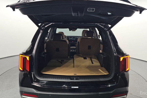 2023 Kia Sorento с пробегом 26 348 км