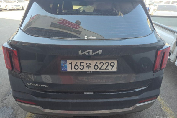 2024 Kia Sorento с пробегом 7 690 км