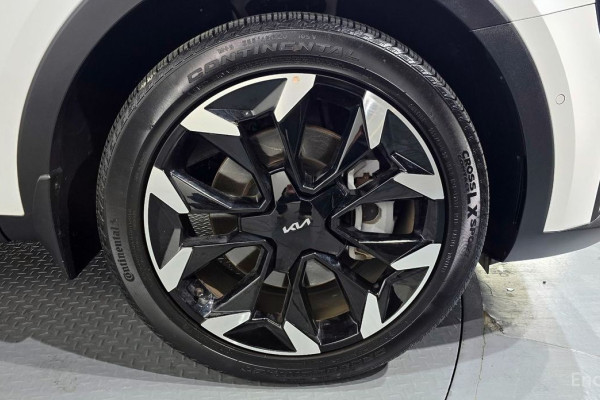 2024 Kia Sorento с пробегом 13 973 км