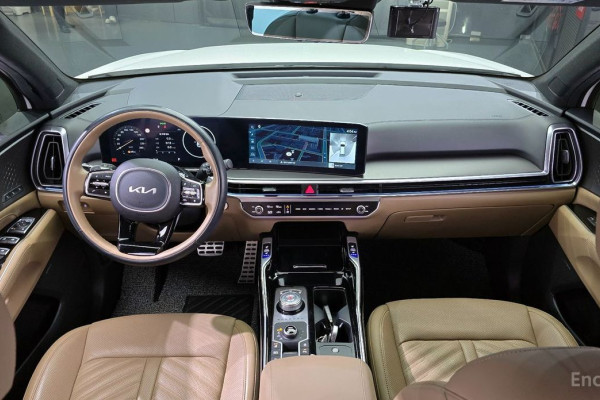 2024 Kia Sorento с пробегом 13 973 км