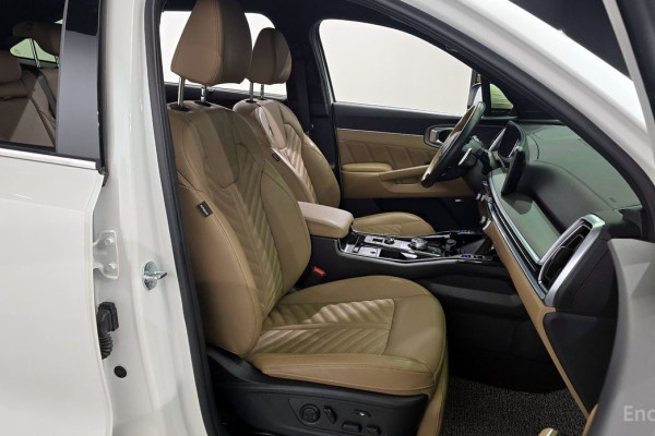 2024 Kia Sorento с пробегом 13 973 км