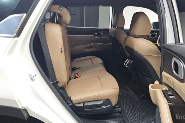 2023 Kia Sorento с пробегом 11 543 км