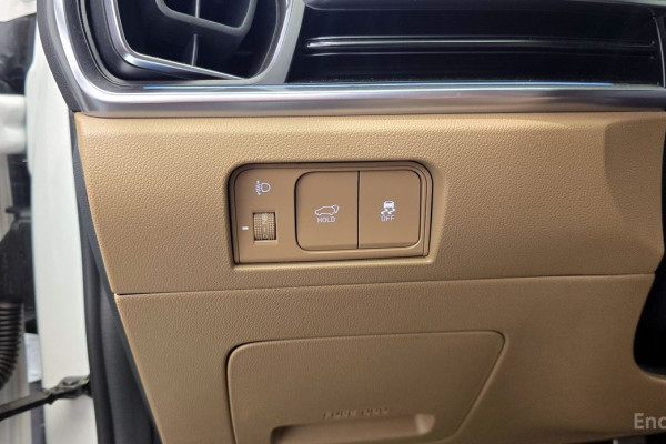 2024 Kia Sorento с пробегом 13 973 км