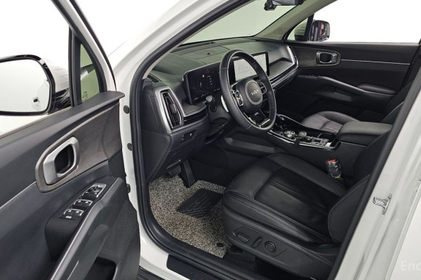 2024 Kia Sorento с пробегом 63 038 км