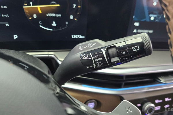 2024 Kia Sorento с пробегом 13 973 км