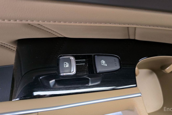 2024 Kia Sorento с пробегом 13 973 км