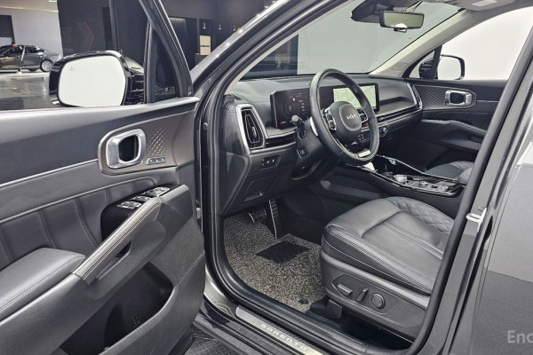 2024 Kia Sorento с пробегом 14 819 км