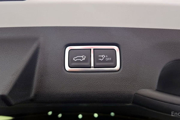 2024 Kia Sorento с пробегом 13 973 км