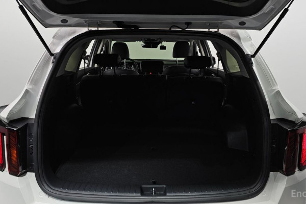 2024 Kia Sorento с пробегом 63 038 км