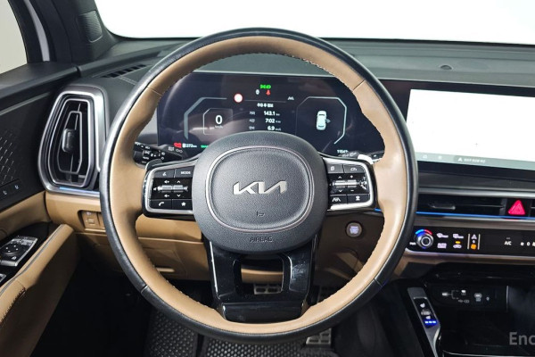 2023 Kia Sorento с пробегом 11 543 км